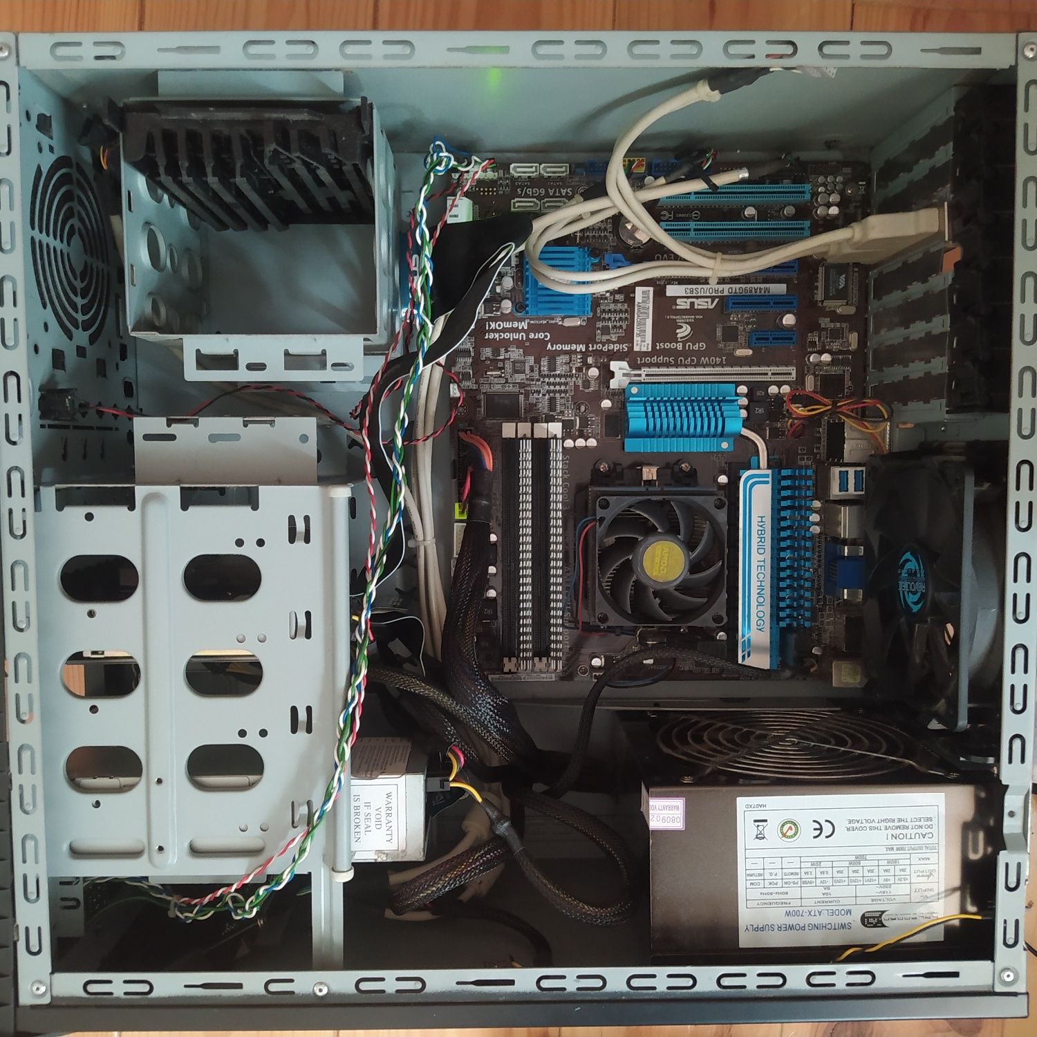 Desktop AMD Phenom II + Monitor + Acessórios