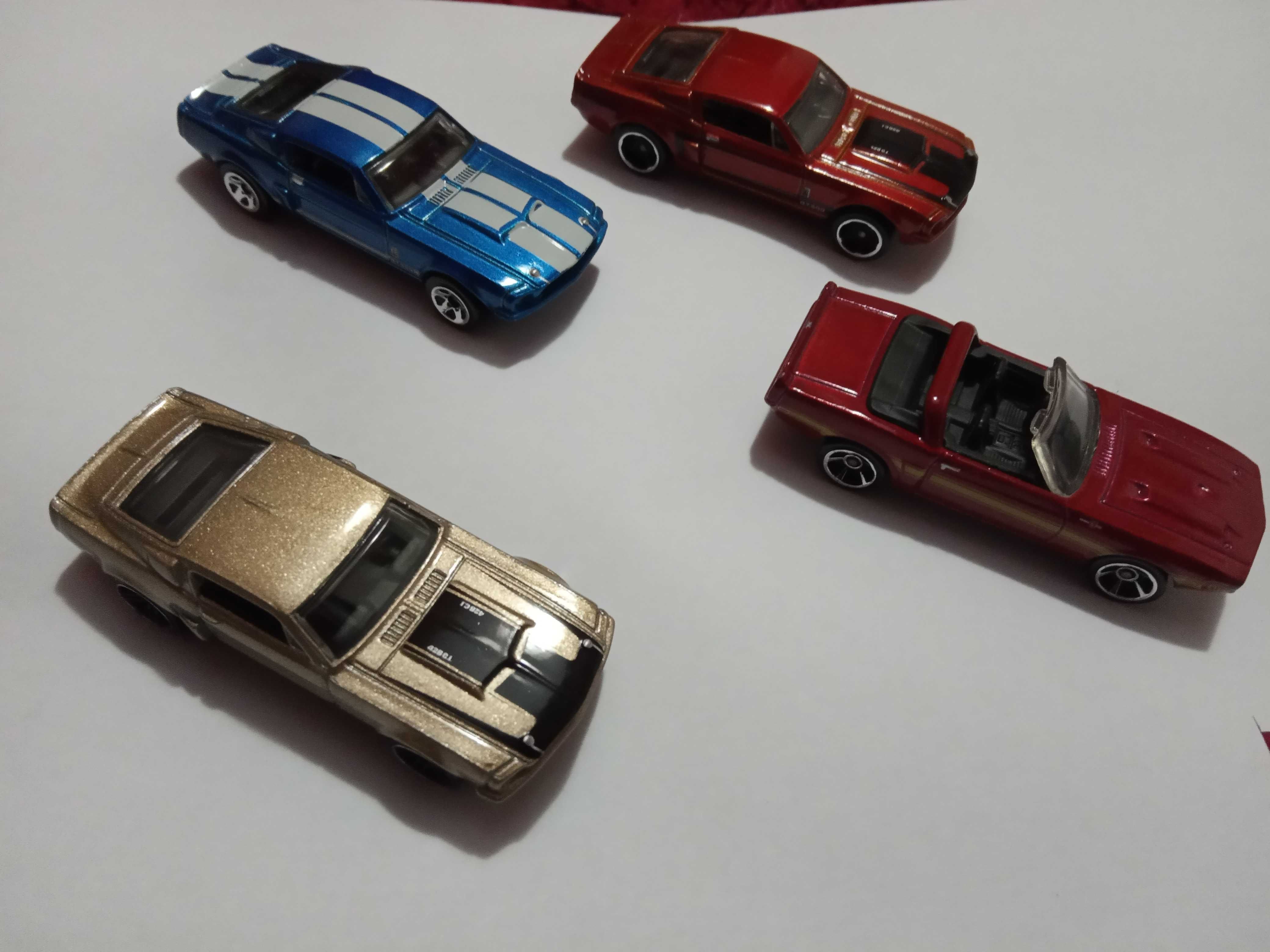 Carros Hot-Wheels Variados