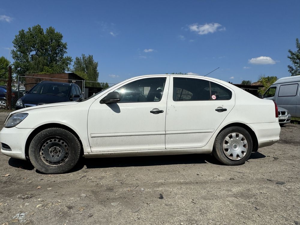 Skoda Octavia 2  2012r 1.6 CAYC, 105KM , LAW   - NA CZĘŚCI !