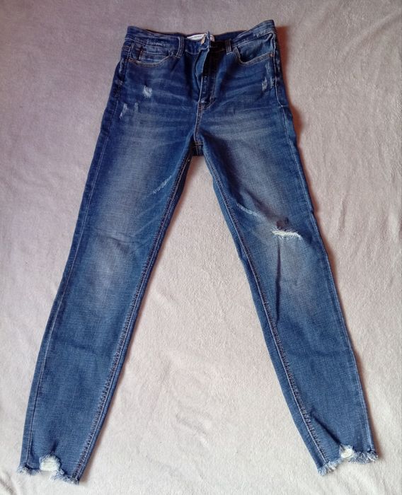 Jeansy Stradivarius
