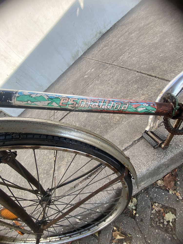 Bicicleta antiga pasteleira esmaltina 100euros