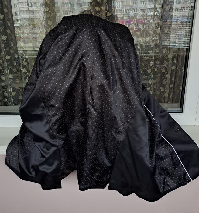 Черный классический нарядный пиджак жакет