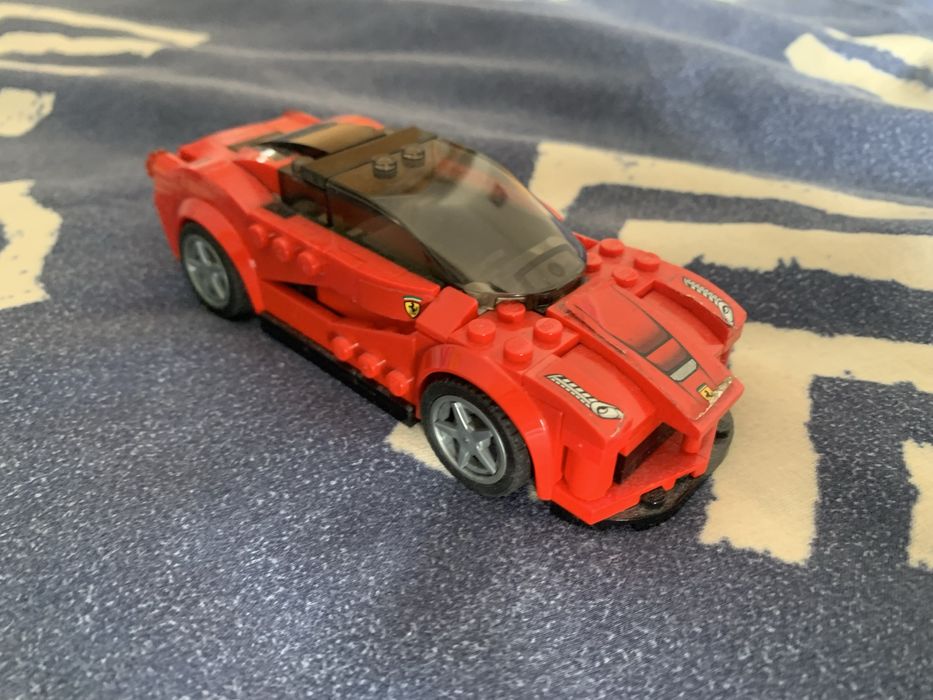 Lego Speed Champions Ferrari Laferrari