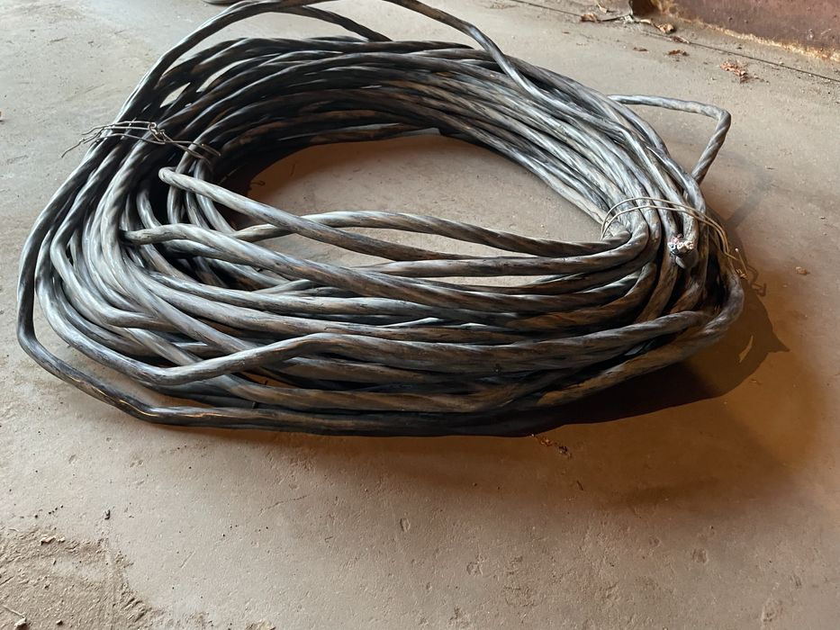 Провід (дріт) алюмінієвий, 4-х жильний, 54 метра, 60 грн за метр, торг