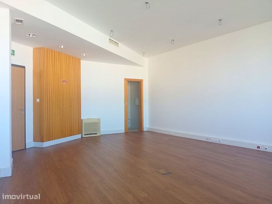 Escritório Amplo no Centro de Santarém