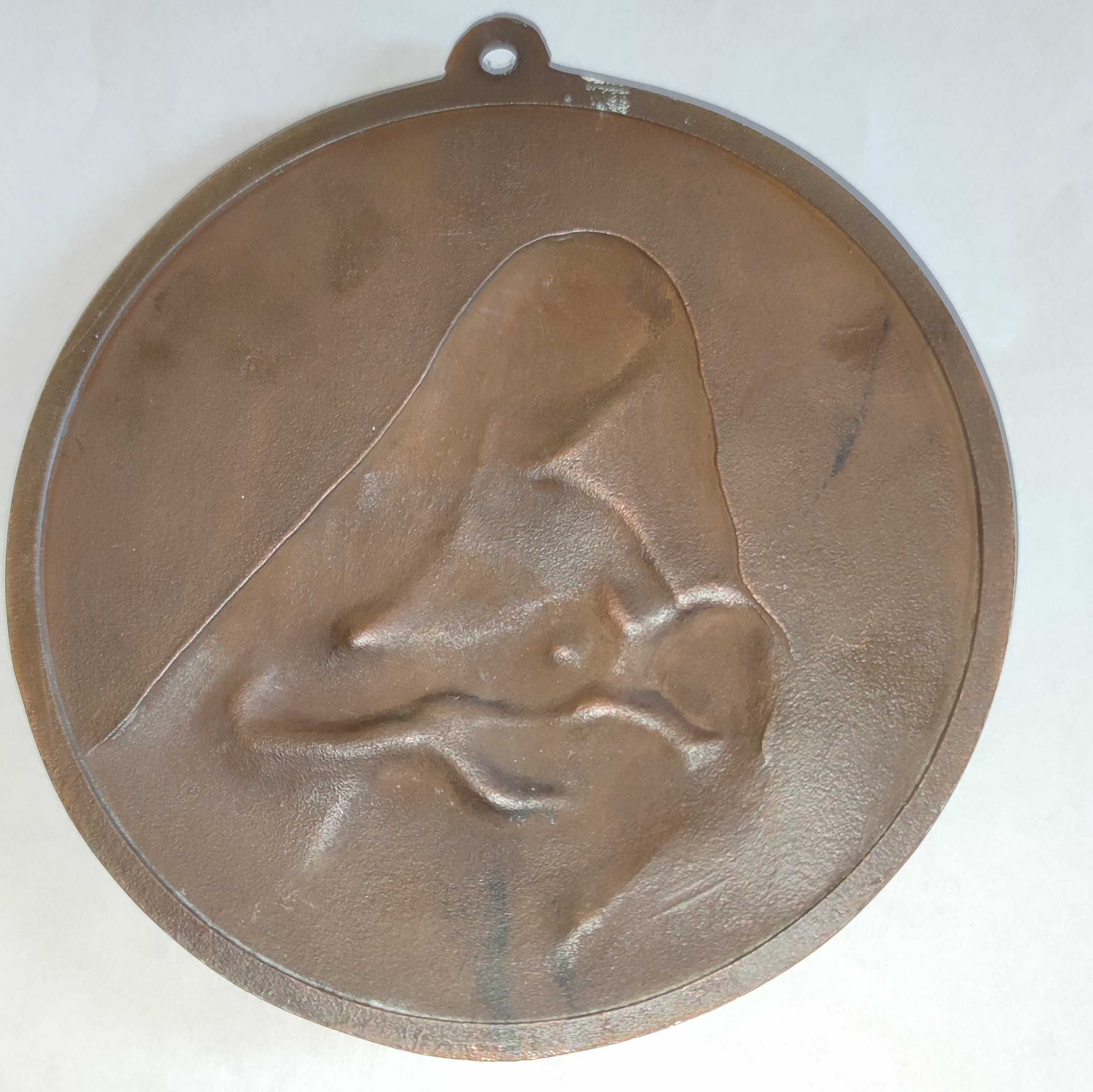 Duży RYNGRAF Matka Boska Karmiącą 13cm / PRL