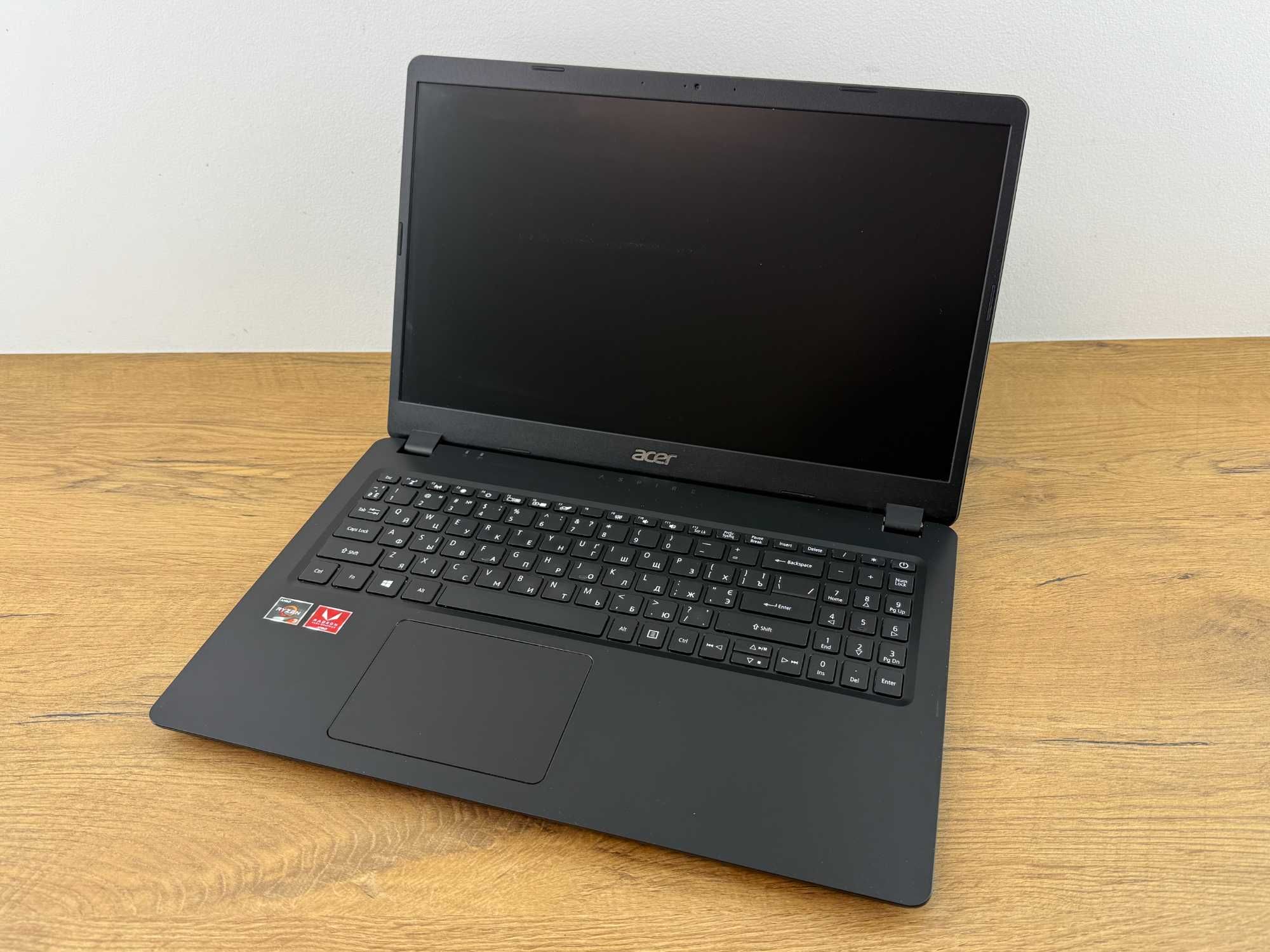 1333 Laptop ACER 15" AMD RYZEN 3- 3.50GHZ, AMD RADEON, 8GB RAM, SSD M2