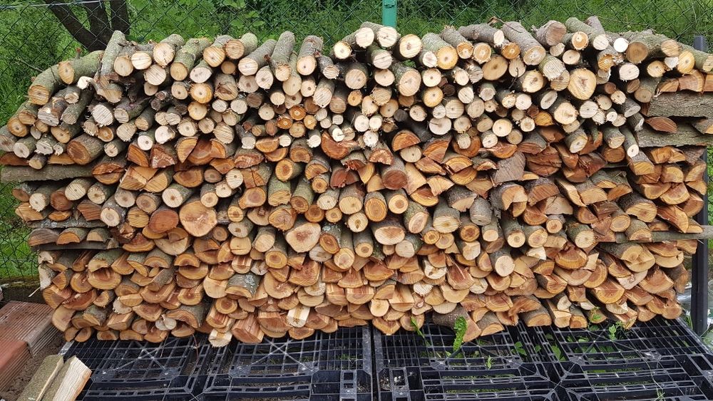 Drewno owocowe opałowe suche do wędzenia na grill ognisko jabłko trans