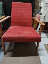 Stare krzesła PRL do renowacji