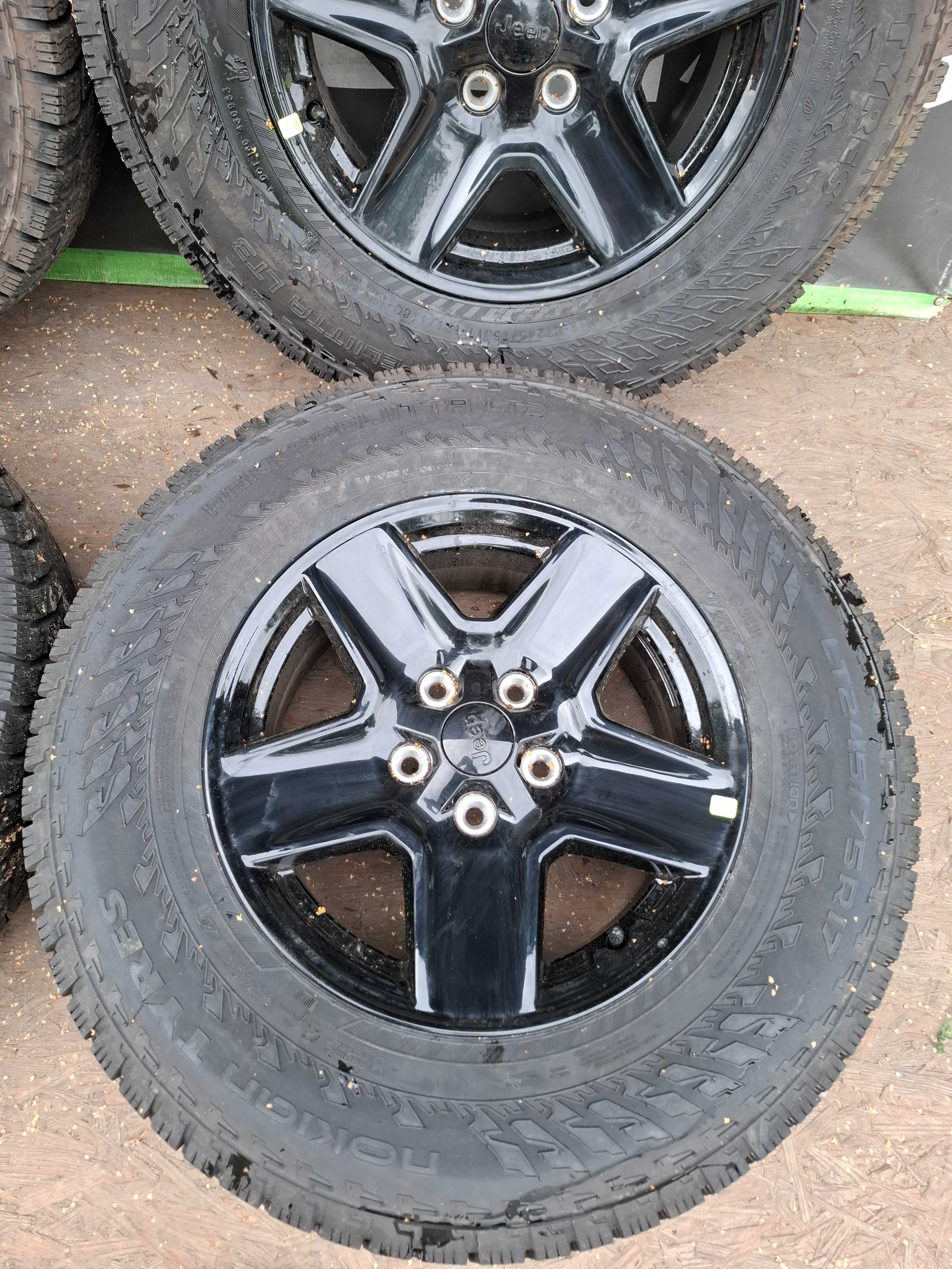 Felgi aluminiowe ! JEEP WRANGLER 17 CALI ! NOWE MONTAŻ ! TMPS !