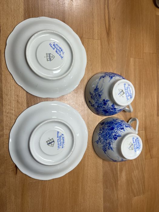 Dwie filiżanki Ćmielów recznie malowane