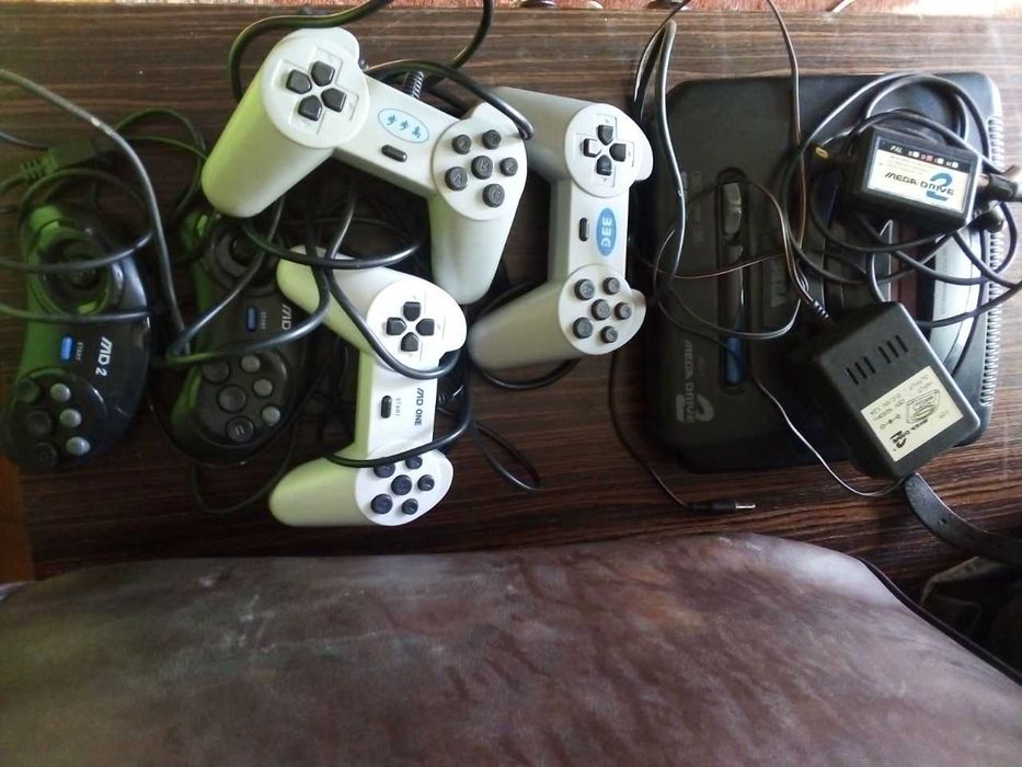 Ігрова приставка 16 бітна Sega mega drive 2