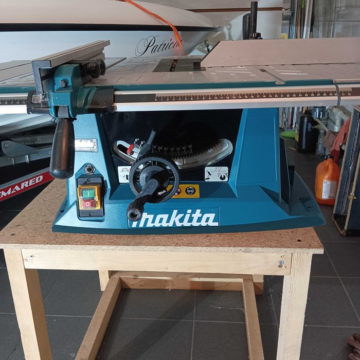 Piła stołowa Makita MLT100N 1500 W