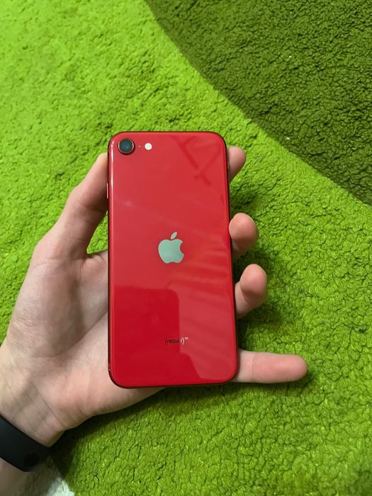 Айфон SE 2020 64gb