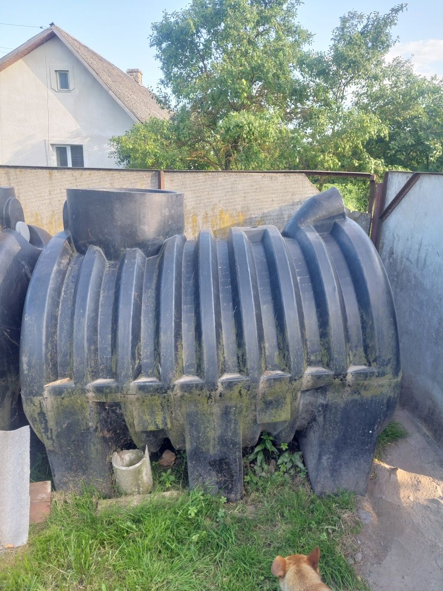 Ємкості для вигрібної ями