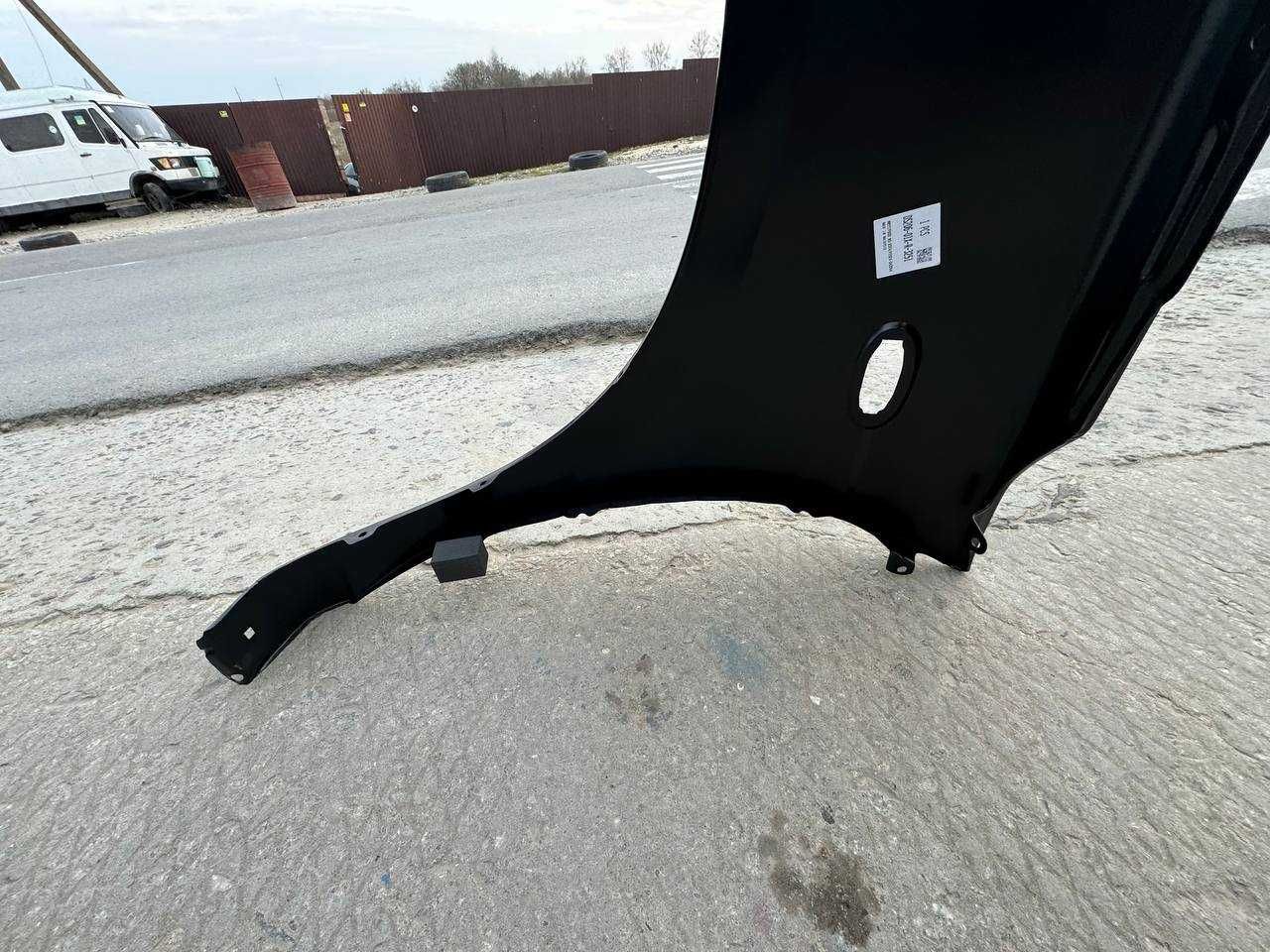 Передні Крила до Nissan Navara 2002-2006 (ціна за шт.)