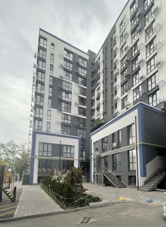 Продаж.Однокімнатна квартира з терасою біля метро Славутич. ЖК Рівʼєра