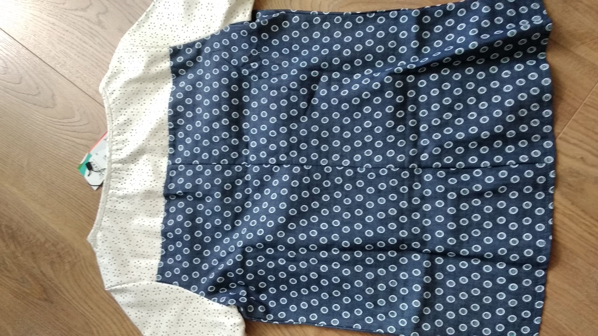 Стильна блуза фирмы Arizzo  размер S