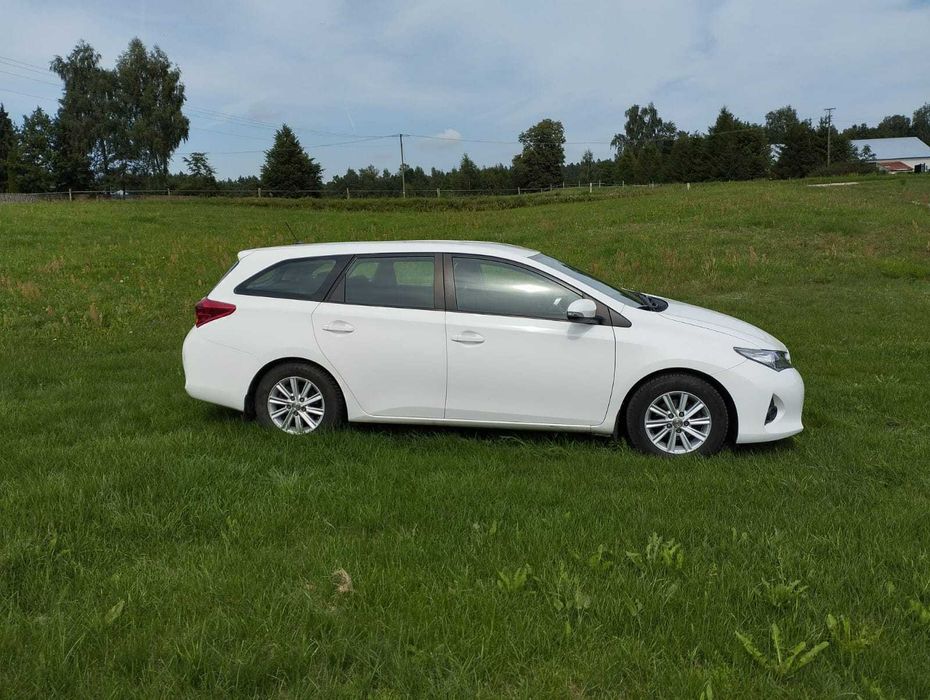 Toyota AURIS kombi