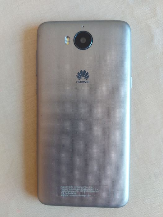 Telemóvel Huawei Y6 2017 (MYA-L41) - Ecrã Impecável