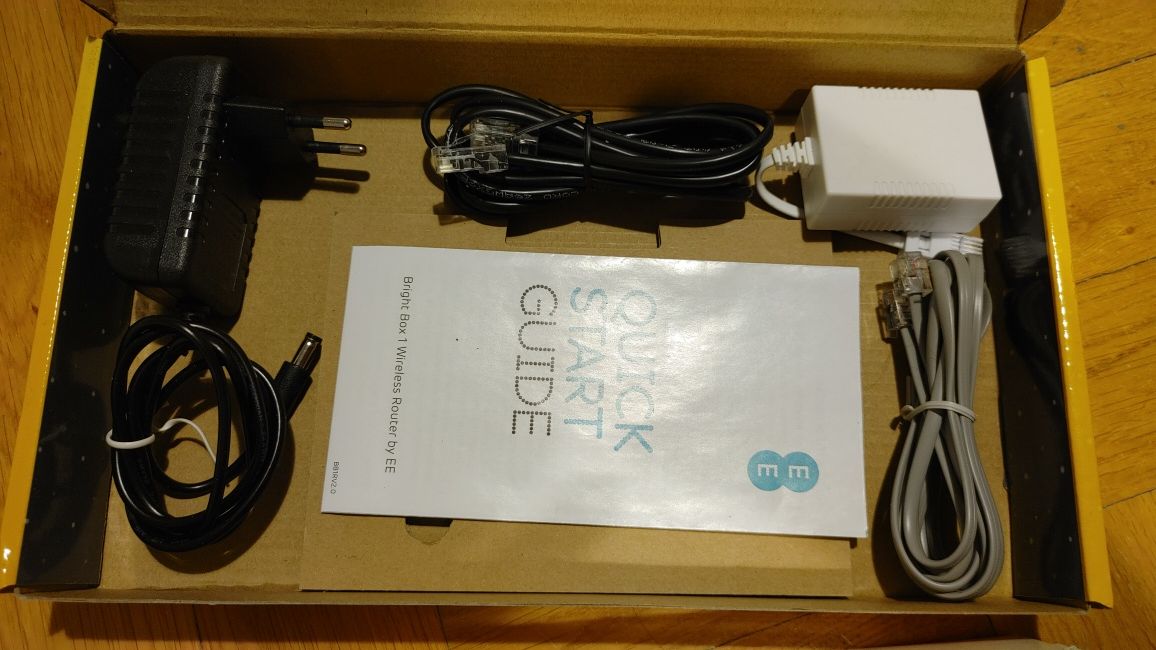 Router + WiFi Access Point + modem ADSL // EE Bright Box 1