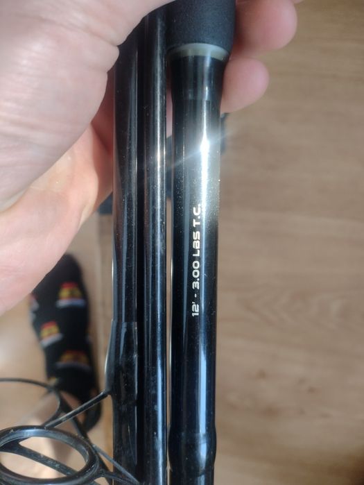 Kołowrotek okuma 8 000 z wędkami