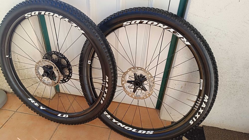 Rodas BTT em Carbono Reynolds