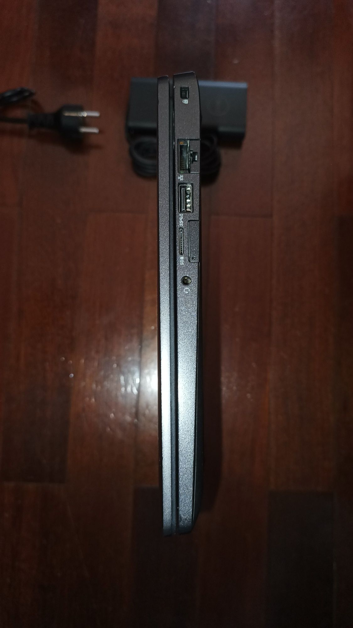 Portátil Dell Latitude 5300