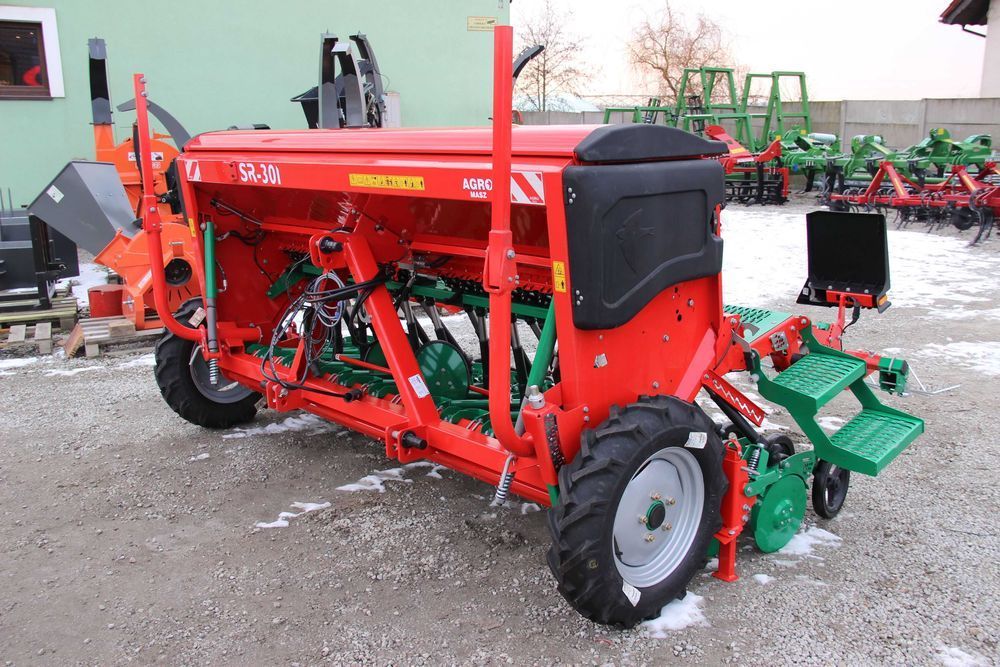 Siewnik zbożowy do zboża Agro-Masz SR 251, 271, 301 3m talerzowy