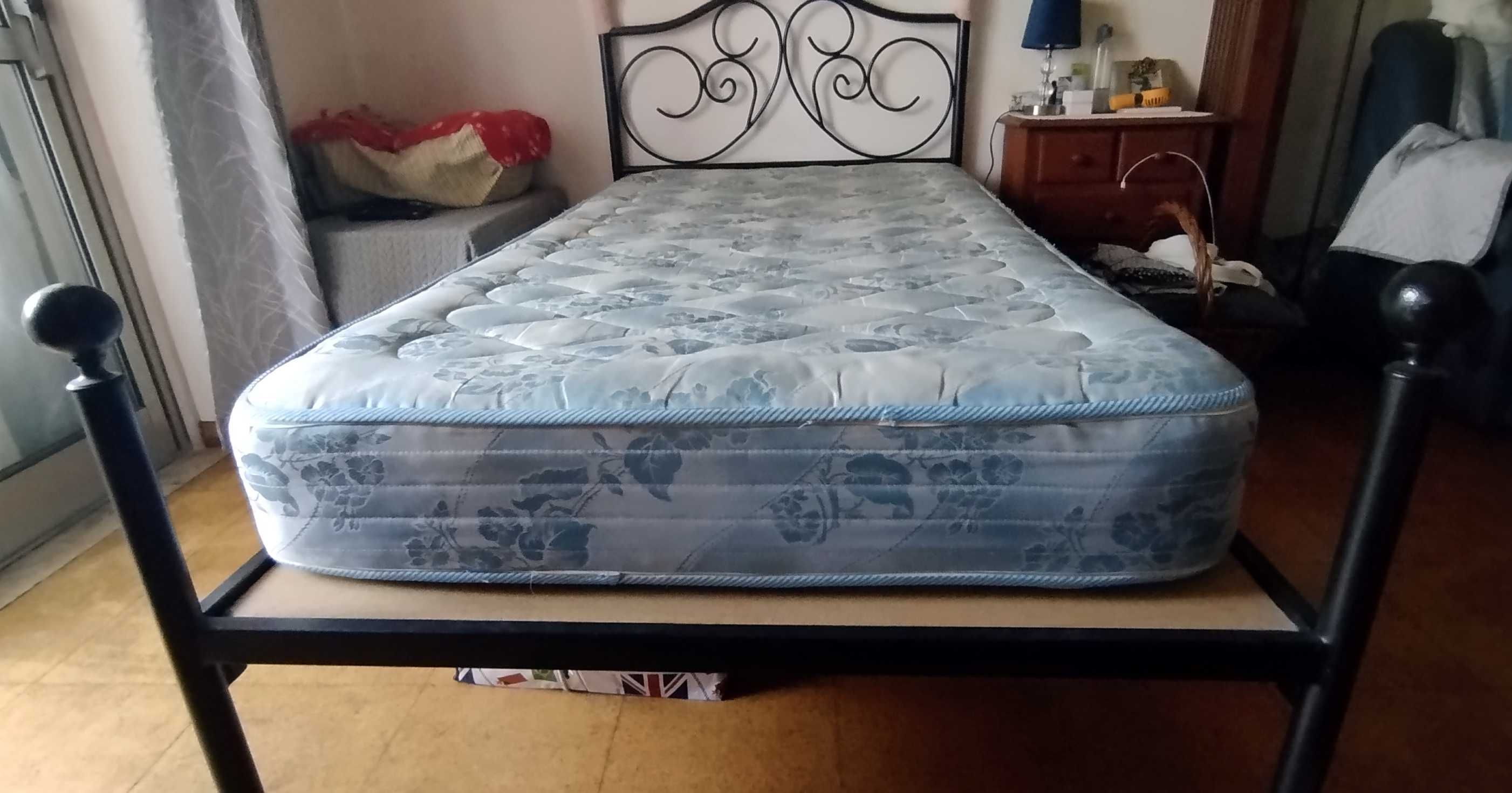 Cama de Solteiro 2mx1m SEM PARAFUSOS! Ferro Preto + Estrado e Colchão