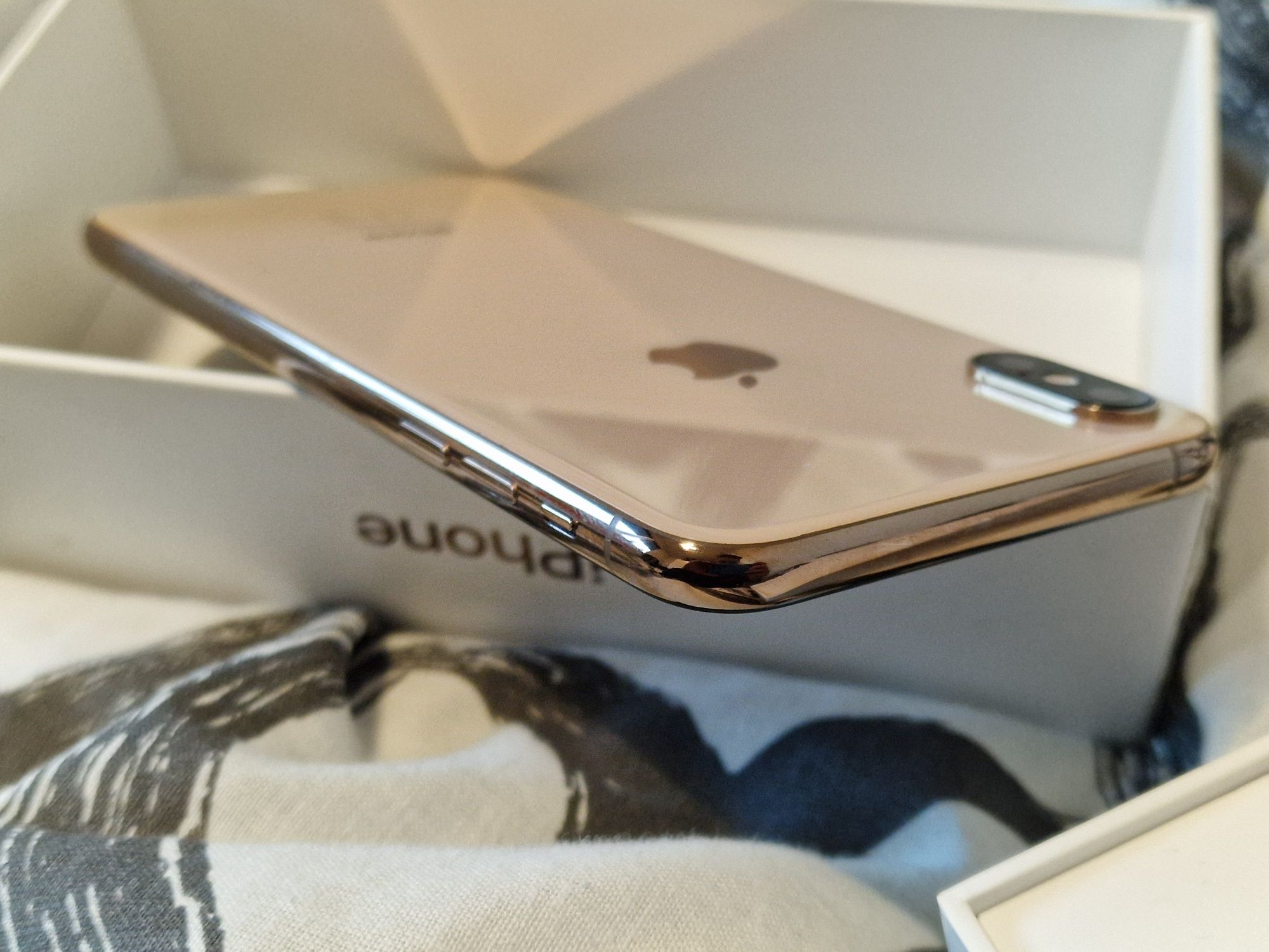 iPhone XS MAX-W pełni sprawny-GOLD-Bez blokad-bdb stan.