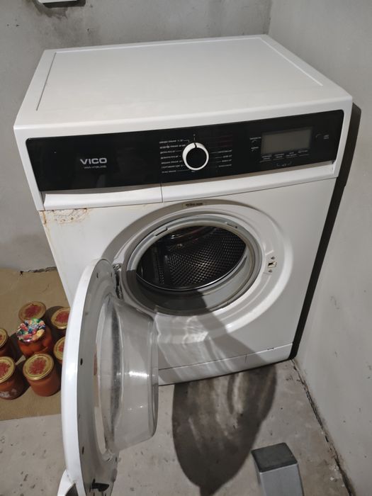 Пральна машина в непоганому стані