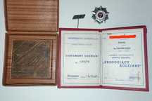 Zestaw medal + odznaka Przodujący Kolejarz PKP