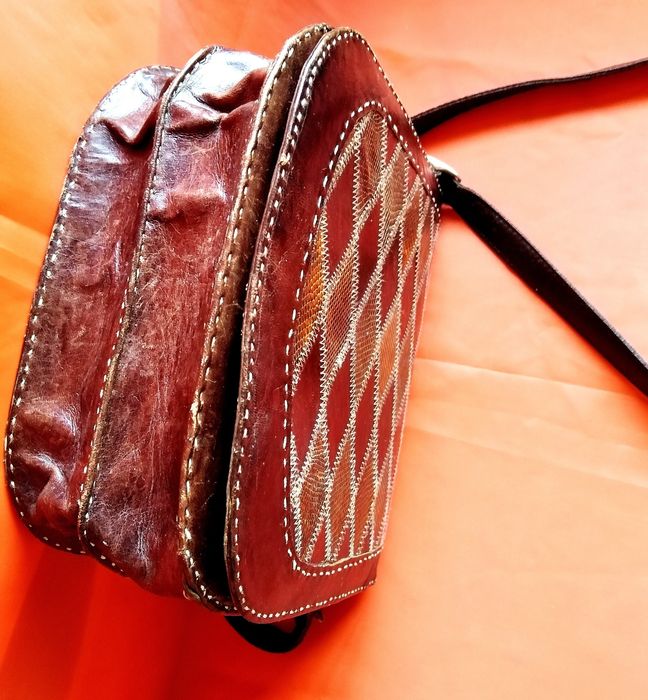 Женская сумочка из кожи