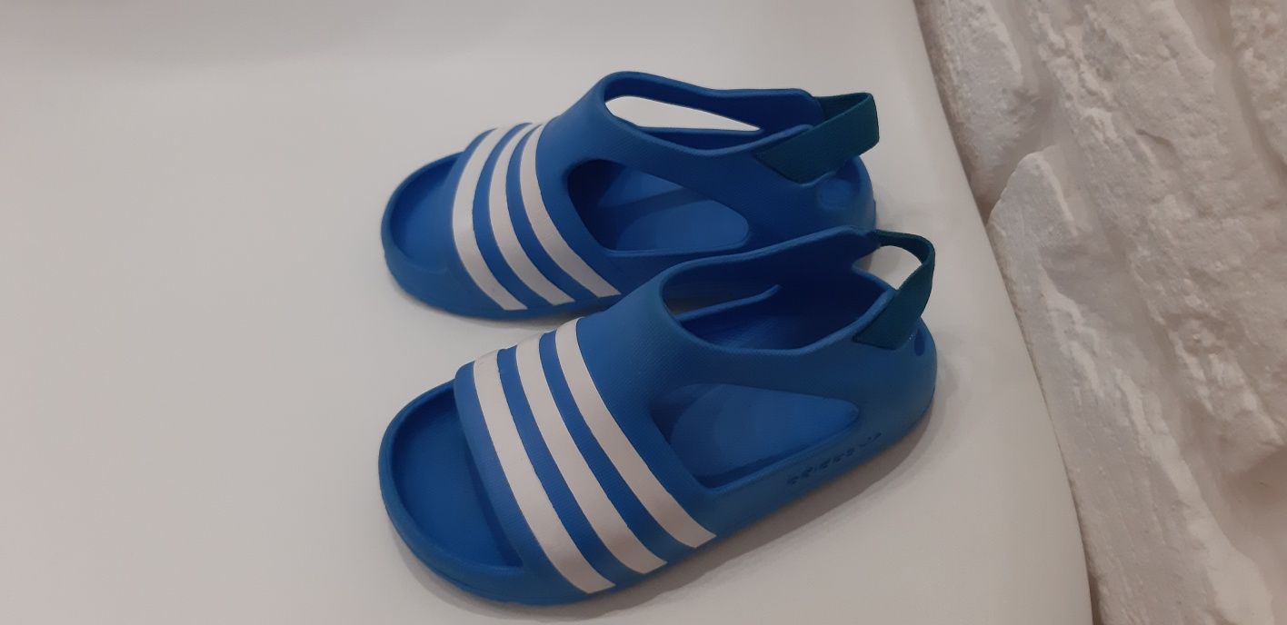 Босоножки adidas. 8 С. 16,5 см стелька