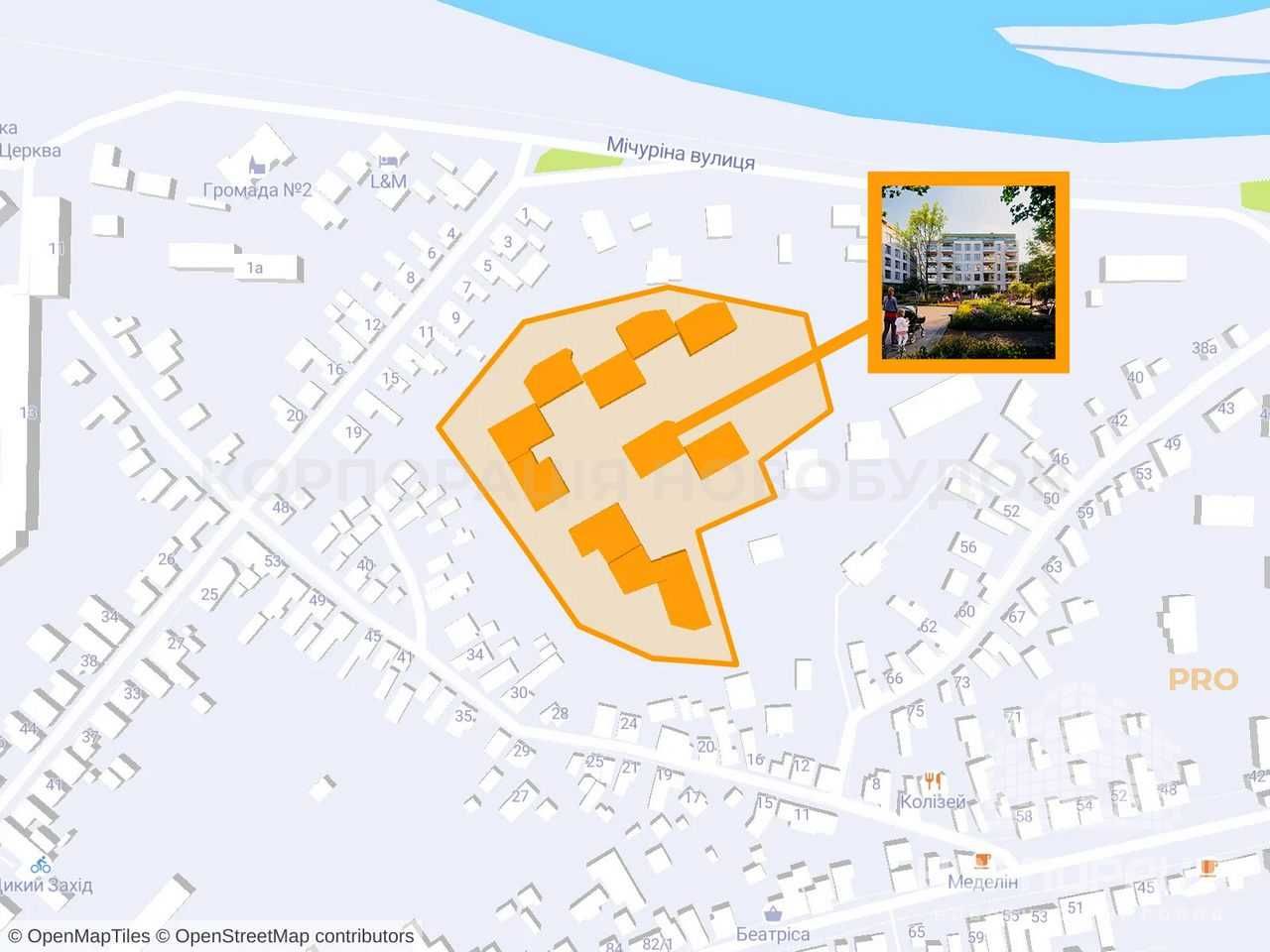 Бізнес-клас у клубному комплексі з панорамним видом на замок та річку