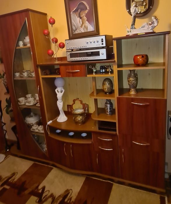 Kredens, witryna, witrynka - stan idealny.