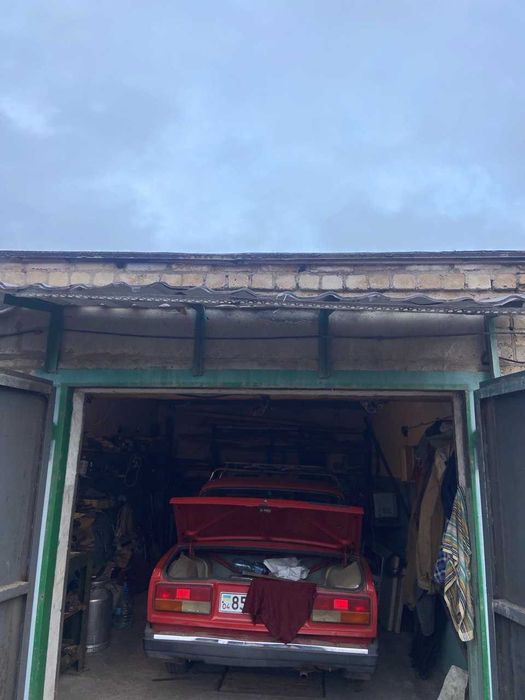 Продам гараж в гарному стані в Інгулець Кривий ріг