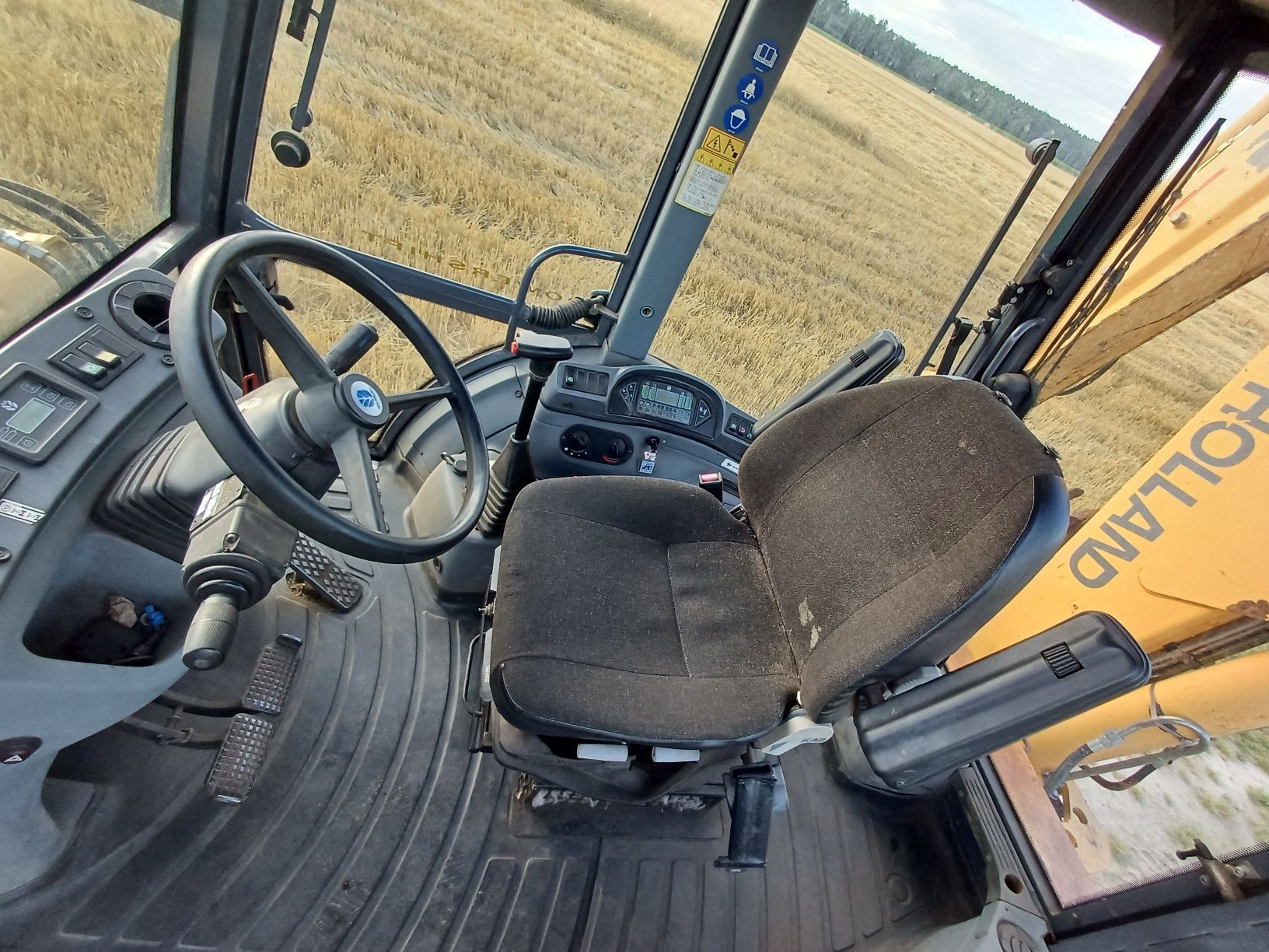 New holland LB115