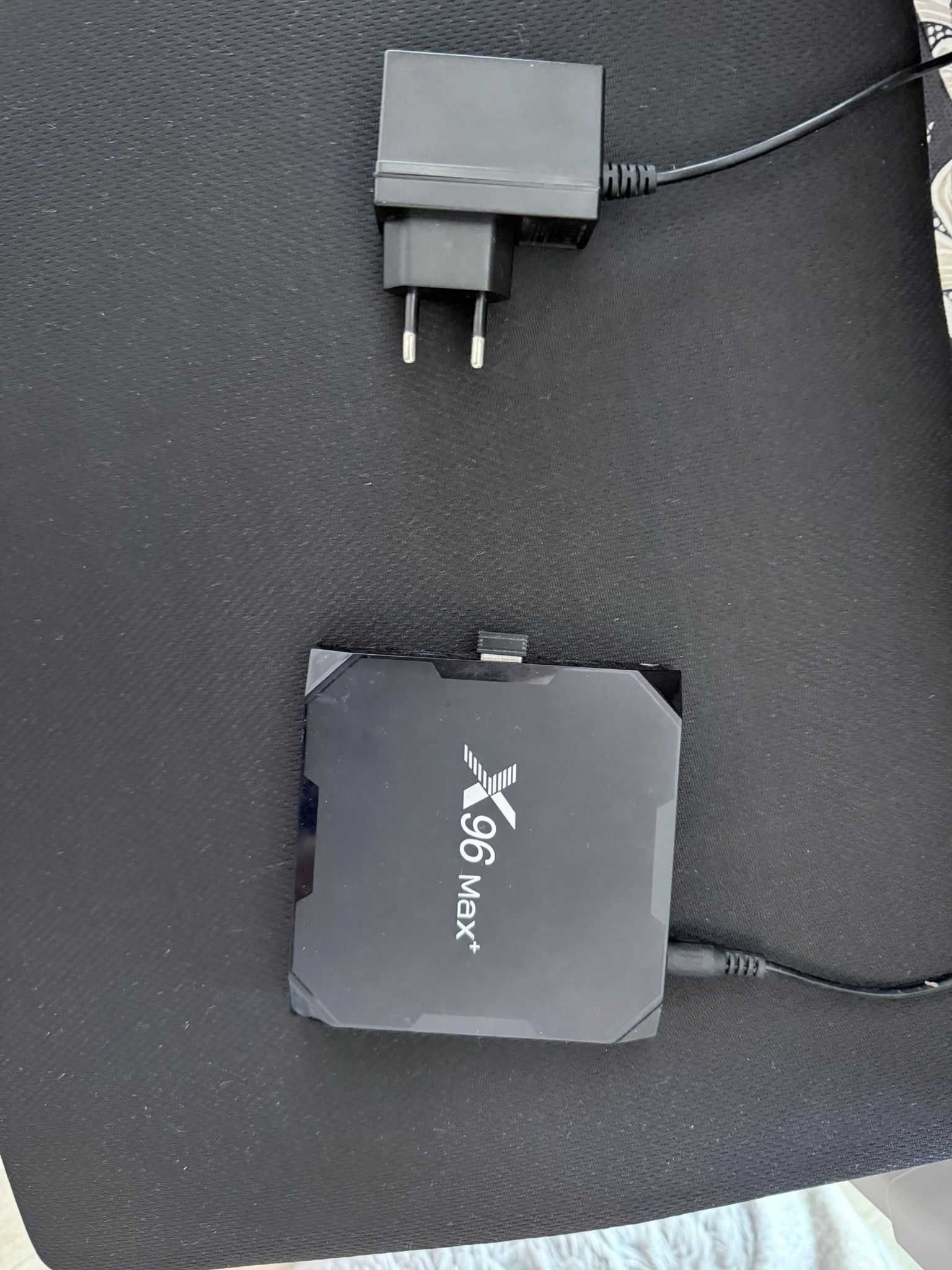 Odtwarzacz H96 MAX TV Box z Androidem z pilotem