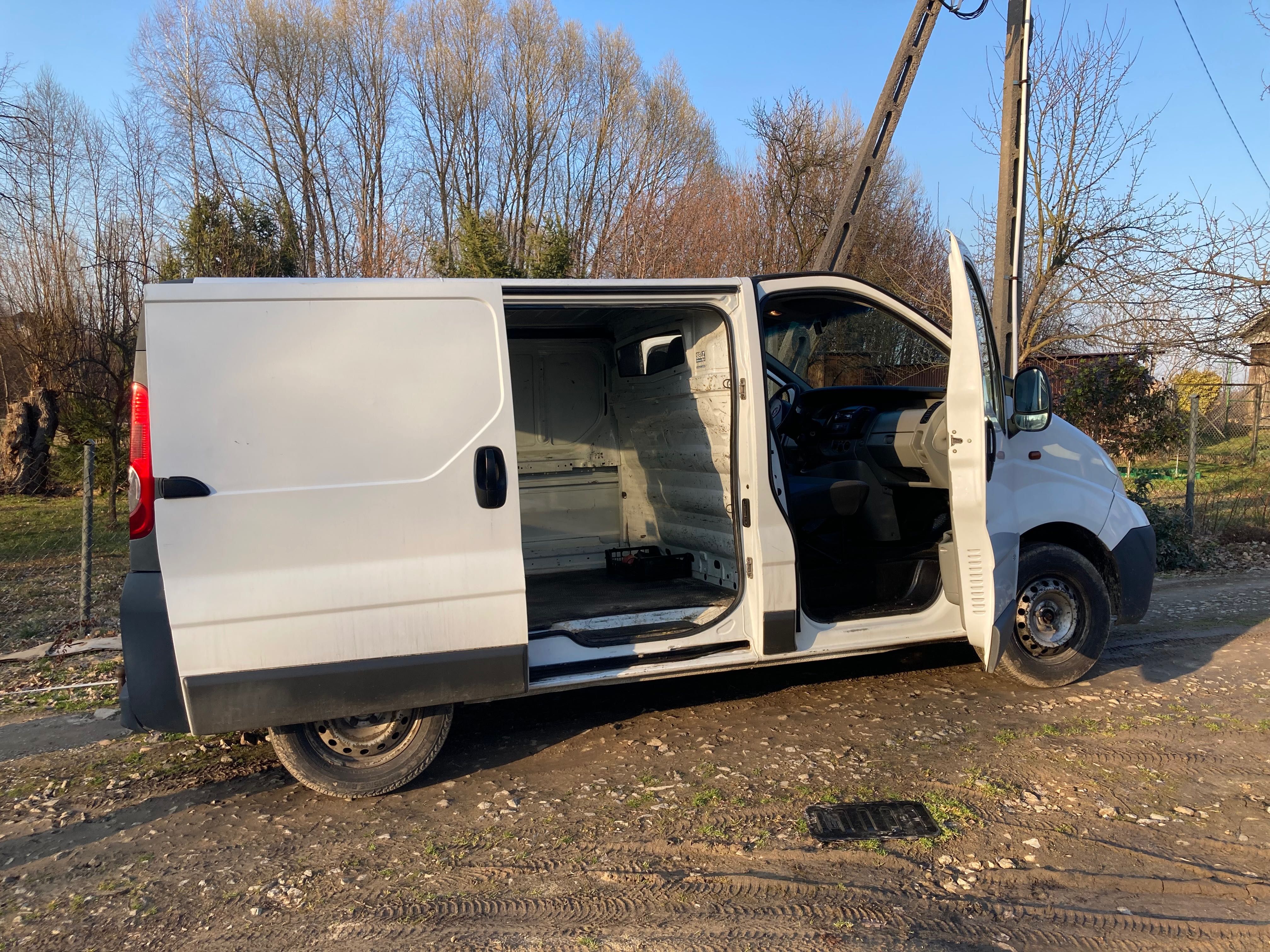 Opel Vivaro 2,5 Cdti