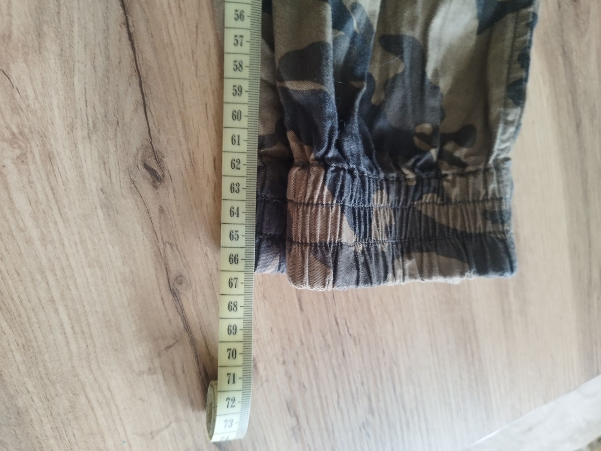 Spodnie moro Stradivarius roz XS joggery