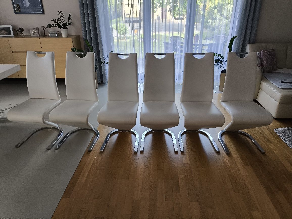 Sprzedam 6 krzeseł do salonu