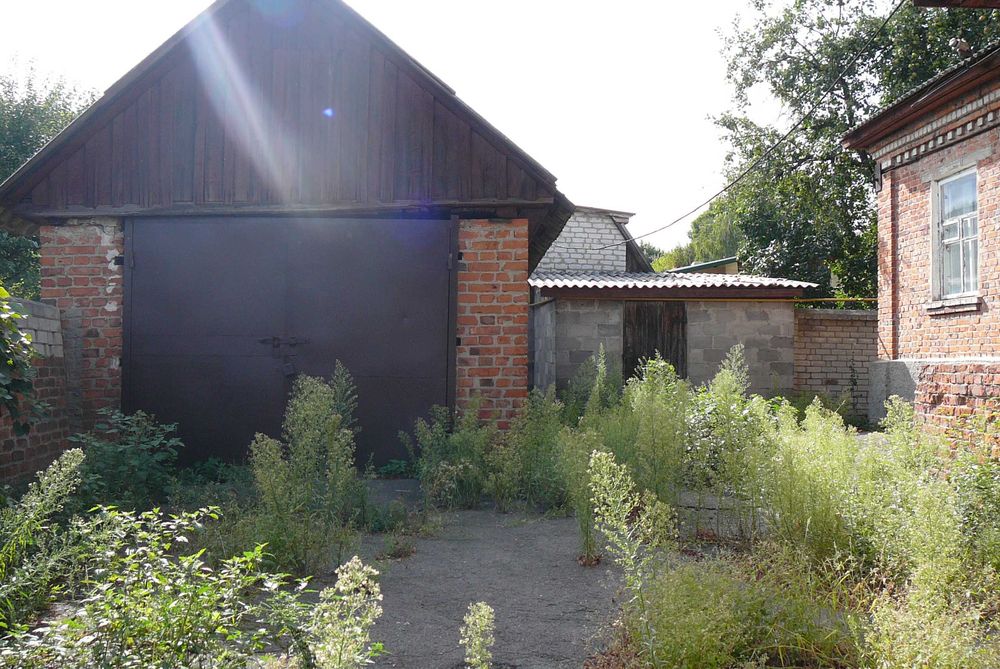 Жилой дом 160кв. с гаражом и своим двором в центре. Обмен на авто.