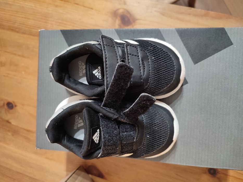 Кросівки Adidas 20 розмір