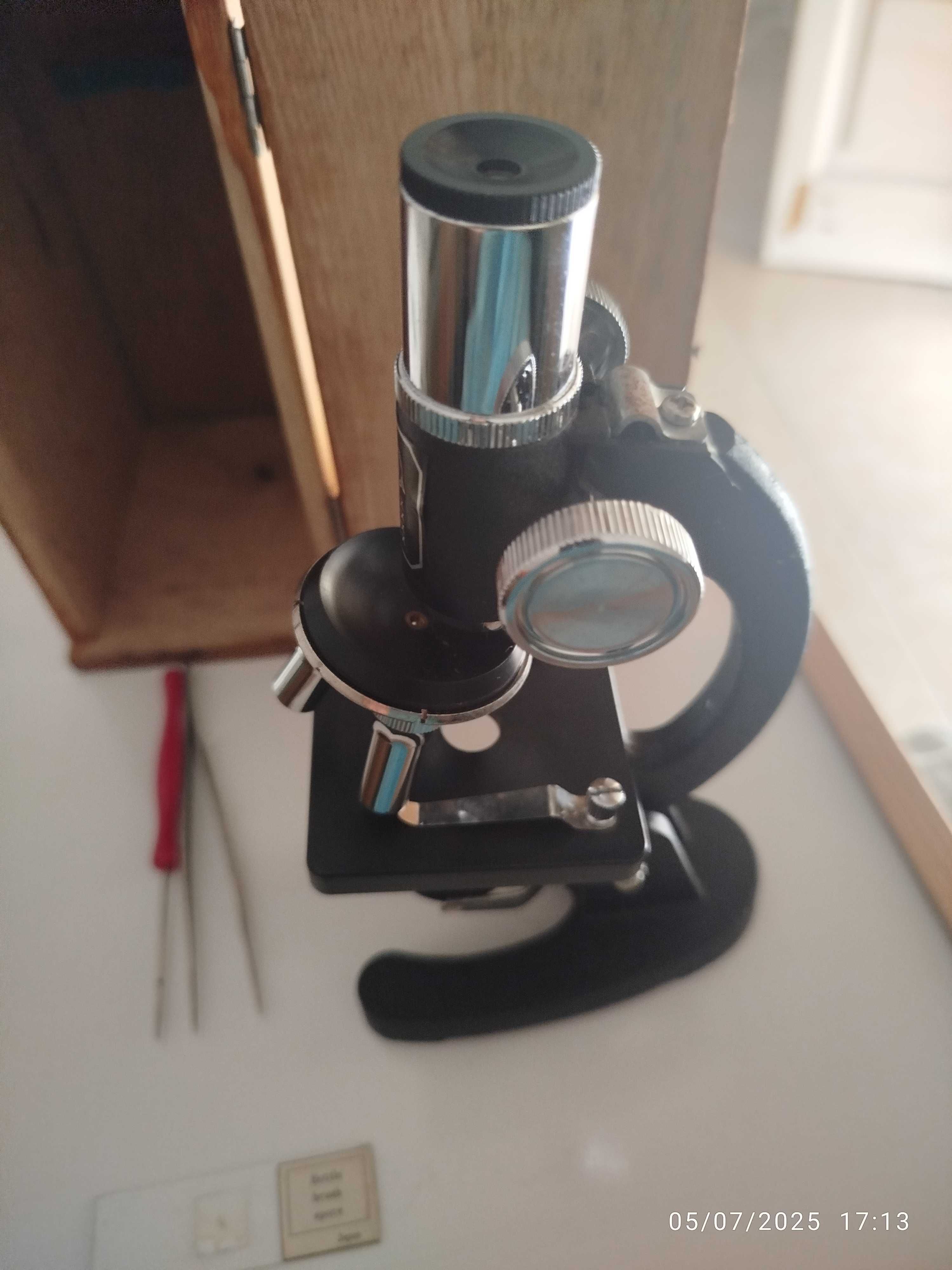 Microscópio Antigo Japonês impecável