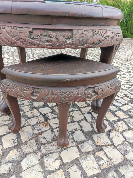 Mesa de sala em madeira