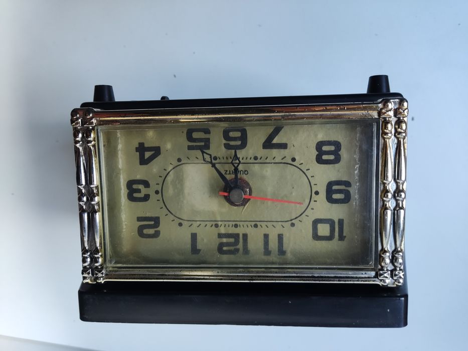 Kwarcowy Tajwański zegarek niekompletny