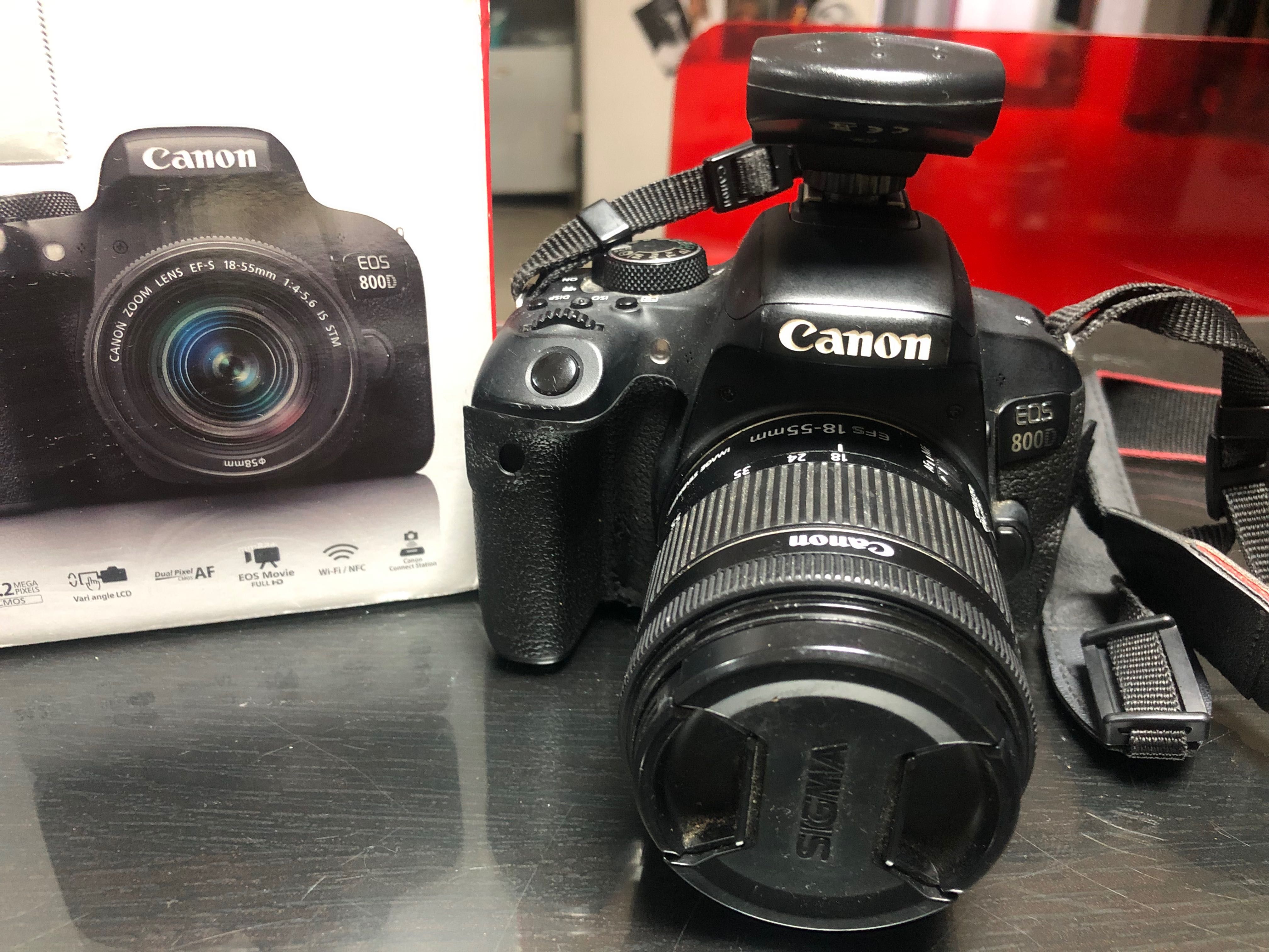 Canon Eos 800D com objetiva 18-55 is stm