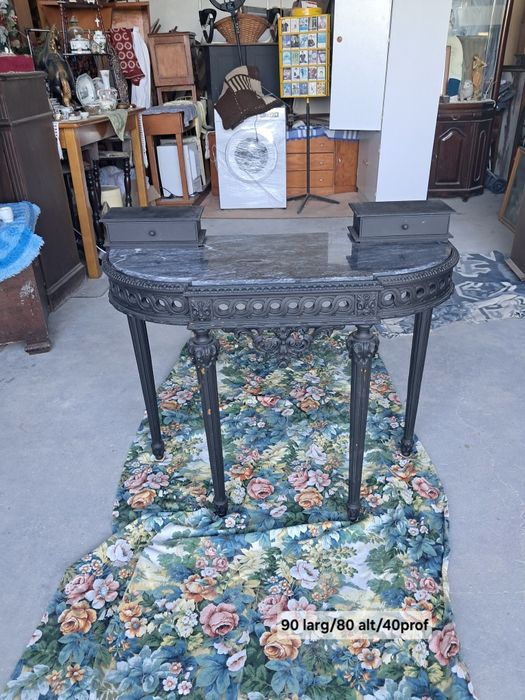 Cardencia em madeira com pedra e duas gavetas